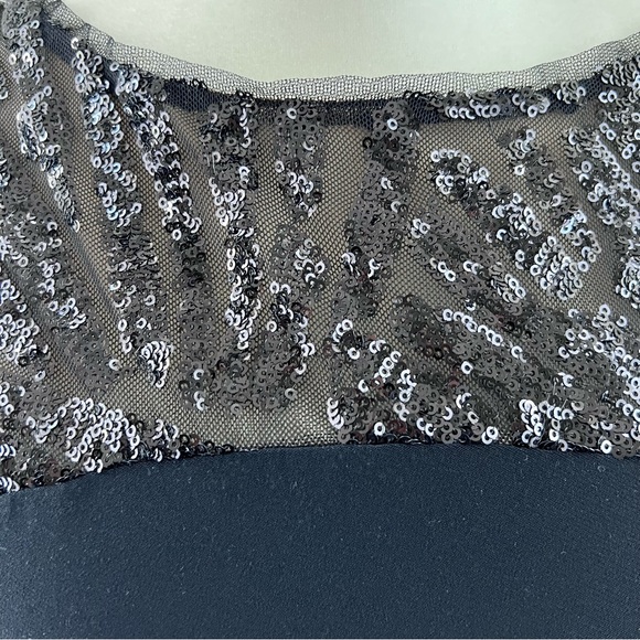 BETSY & ADAM sequin jersey GOWN - Picture 7 of 11